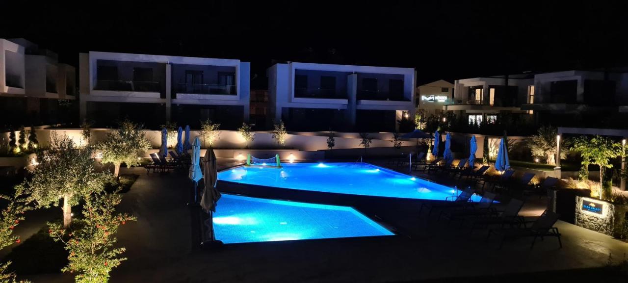 Callisto Luxury Suite Nikiti  Exterior photo