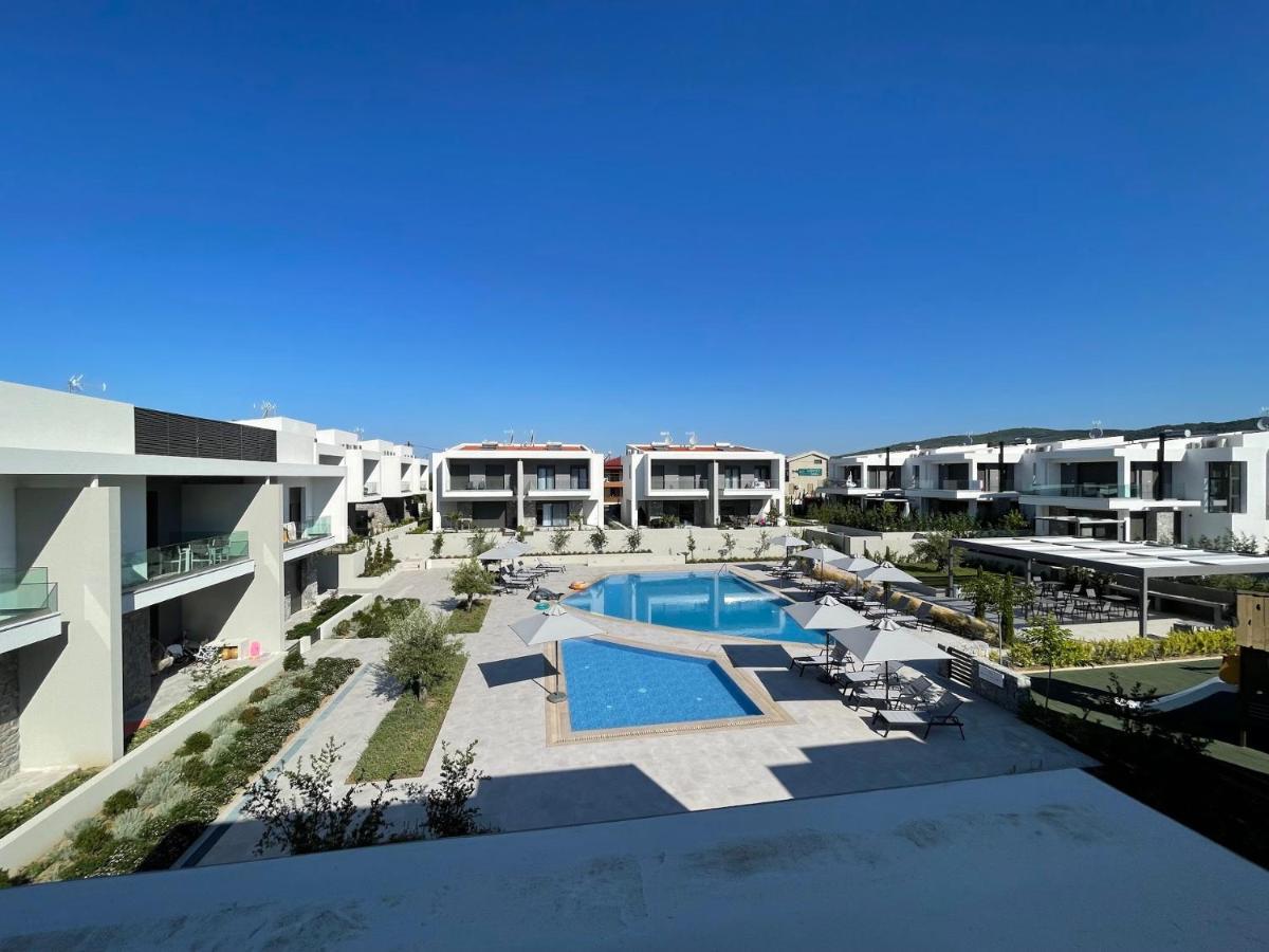 Callisto Luxury Suite Nikiti  Exterior photo