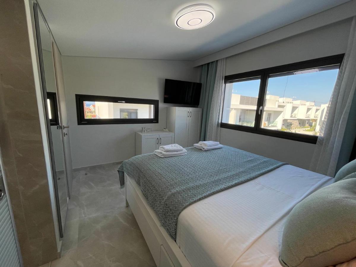 Callisto Luxury Suite Nikiti  Exterior photo